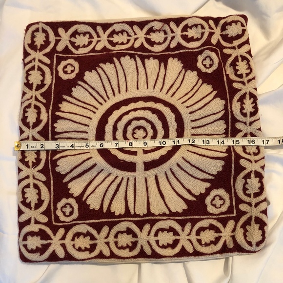 Oka embroidered cushion covers - Picture 4 of 4